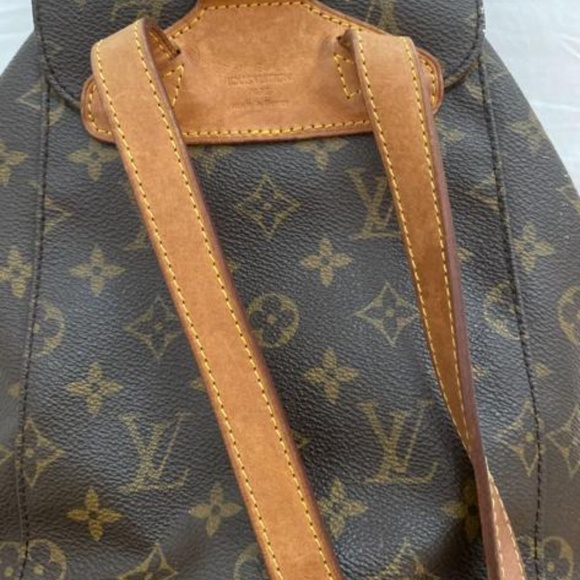 Louis Vuitton Monogram Montsouris - Picture 2 of 2